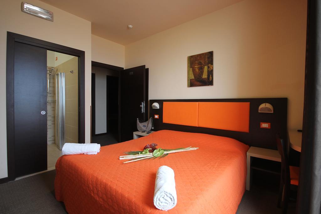 Hotel Belvedere Spiaggia Rimini Cameră foto
